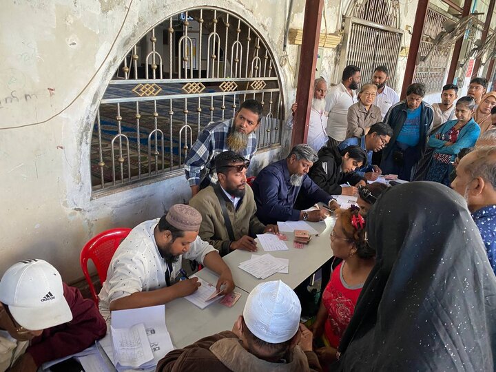 လမ်းပြသူဗဟို၊မြန်မာ လူမှုအကျိုးပြုအသင်းအဖွဲ့ကြီး နှင့် ဟင်ဒွစ်သာနီဗလီဂေါပက အဖွဲ့ပူးပေါင်း၍ မှတ်ပုံတင် အသစ်/အပျောက်/အလဲ နှင့် စမတ်ကဒ်ကိစ္စများဆောင်ရွက်ပေး ။ ။ Photos