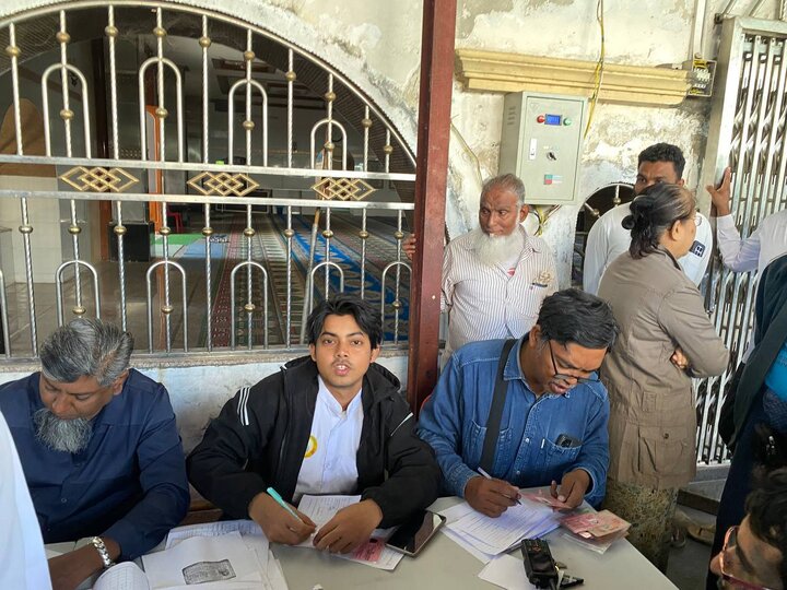 လမ်းပြသူဗဟို၊မြန်မာ လူမှုအကျိုးပြုအသင်းအဖွဲ့ကြီး နှင့် ဟင်ဒွစ်သာနီဗလီဂေါပက အဖွဲ့ပူးပေါင်း၍ မှတ်ပုံတင် အသစ်/အပျောက်/အလဲ နှင့် စမတ်ကဒ်ကိစ္စများဆောင်ရွက်ပေး ။ ။ Photos