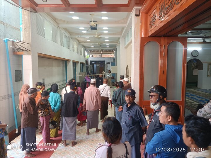 လမ်းပြသူဗဟို၊မြန်မာ လူမှုအကျိုးပြုအသင်းအဖွဲ့ကြီး နှင့် ဟင်ဒွစ်သာနီဗလီဂေါပက အဖွဲ့ပူးပေါင်း၍ မှတ်ပုံတင် အသစ်/အပျောက်/အလဲ နှင့် စမတ်ကဒ်ကိစ္စများဆောင်ရွက်ပေး ။ ။ Photos