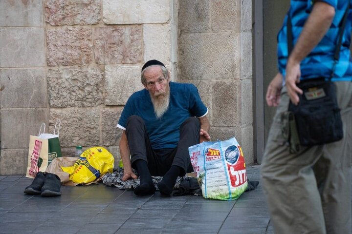 تقرير "لاتيت" الإسرائيلي يحذر من اتساع الفقر في "إسرائيل" بعد 7 أكتوبر