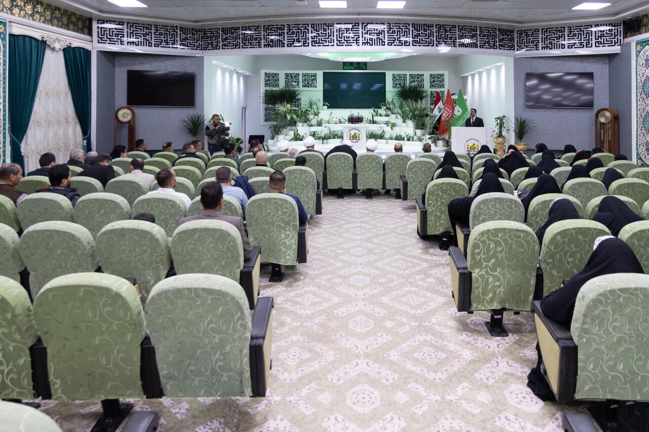 إقامة ندوة حوارية تثقيفية بعنوان (تعظيم المقدسات ومنع الإساءة إلى الذات الإلهية) في مدينة كربلاء المقدسة