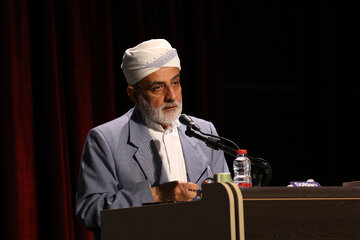 جایگاه زن در اسلام نشانه تکامل جامعه است