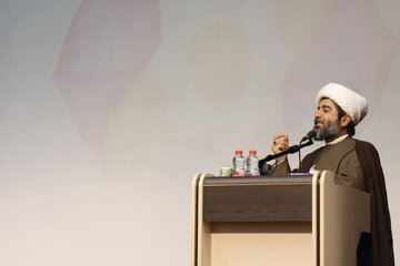 حضرت زهرا(س) محور اتحاد و تربیت فاطمی در شهرستان مهر است