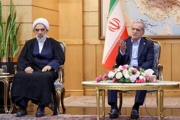 کشورهای مسلمان منطقه باید در تمام جنبه‌ها با یکدیگر تعامل سازنده داشته باشند