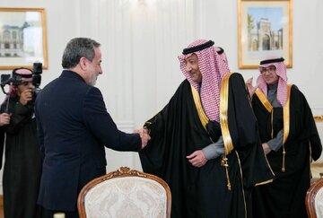 Mkutano wa Mawaziri wa Mambo ya Nje wa Iran, China na Saudi Arabia Wafanyika Tehran +Picha