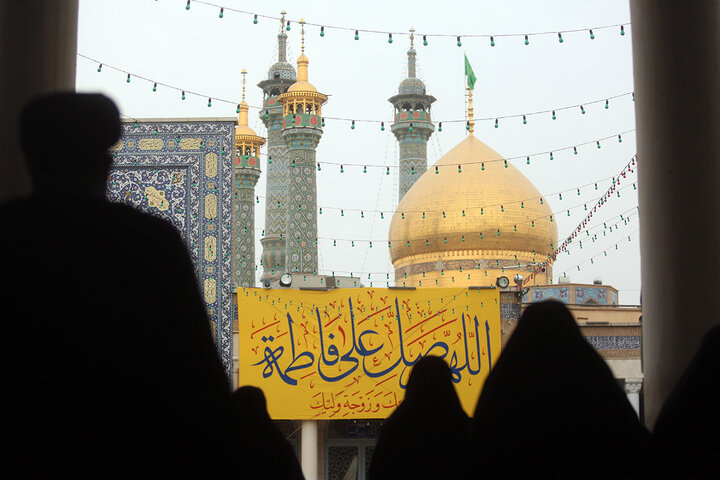 Photos: Lady Fatima Masoumeh holy shrine adorned with blessed name of Hazrat Fatima Zahra
