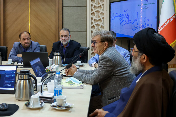 Photos: Unveiling of 21 research projects at Razavi library and museum