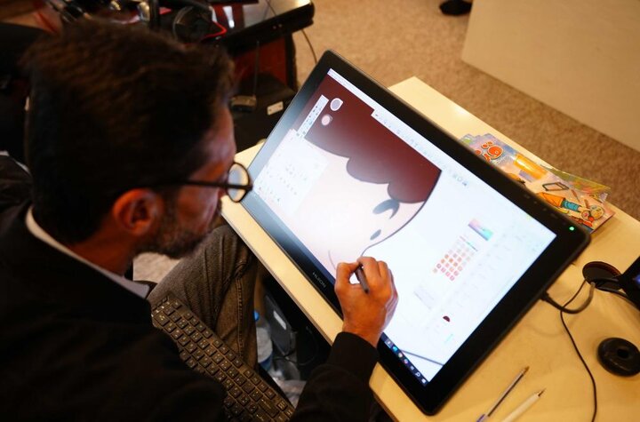 تقرير مصور/ ورشة متخصّصة للعتبة العلوية في فنّ (القصص المصوَّرة) للأطفال واليافعين في العراق