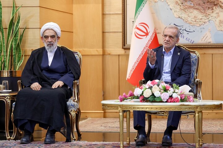 کشورهای مسلمان منطقه باید در تمام جنبه‌ها با یکدیگر تعامل سازنده داشته باشند