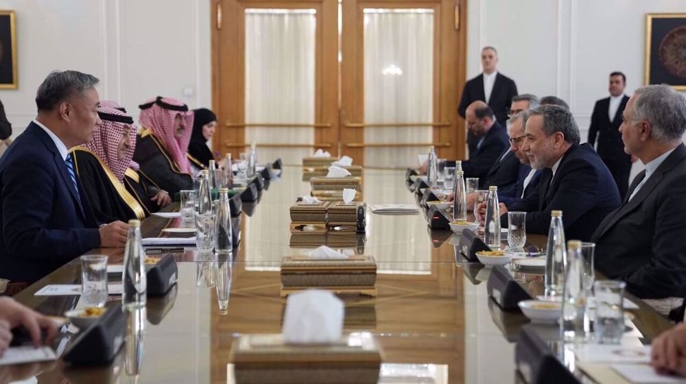 Araghchi: Iran Seeks Strong Region Free of External Interference