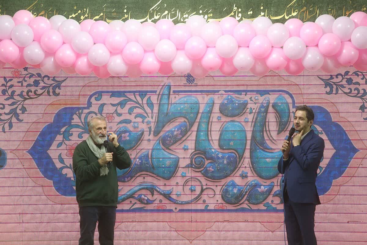 جشن ازدواج ۷۳۰ زوج دانشجو در حرم مطهر بانوی کرامت + عکس