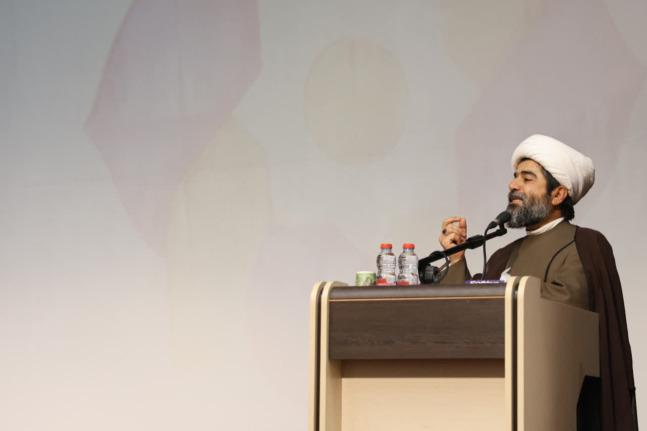 حضرت زهرا(س) محور اتحاد و تربیت فاطمی در شهرستان مهر است