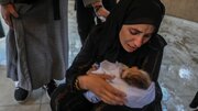 Gazze'de su altında kalan çadırda bir bebek soğuktan şehit oldu