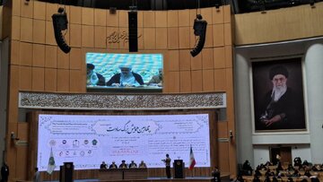 محبت اهل‌بیت(ع) محور وحدت امت اسلامی است