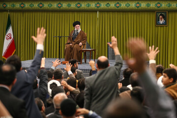 Foto Reportaj | Minlərlə Əhli-Beyt (əleyhimus səlam) davamçısı və məddahları İmam Xamenei ilə görüşüb