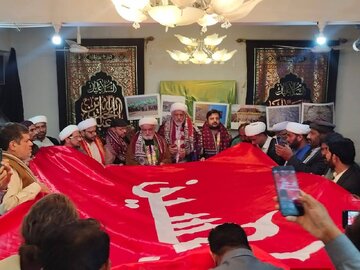 পাকিস্তানের সিন্ধু শিয়া ওলামা কাউন্সিল ইমাম আলী (আ.)-এর কদমগাহে যাওয়ার জন্য হুজ্জাতুল ইসলাম আহমাদি কোমিকে স্বাগত জানিয়েছে।