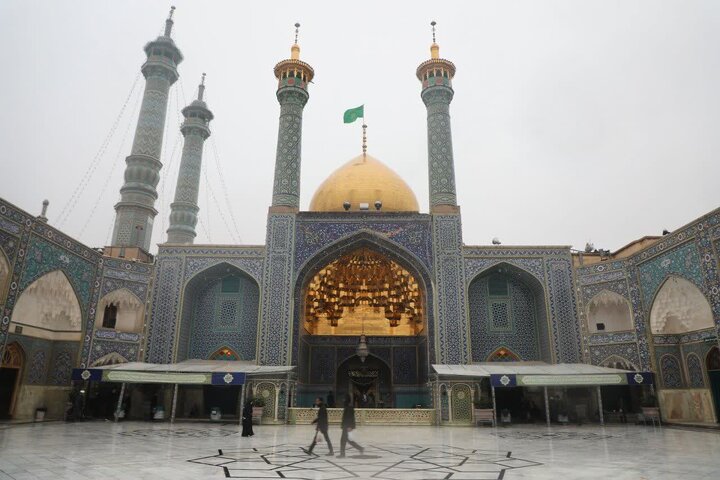 Photos: Beautiful Atmosphere of Divine Rainfall at Hazrat Masoumeh Shrine