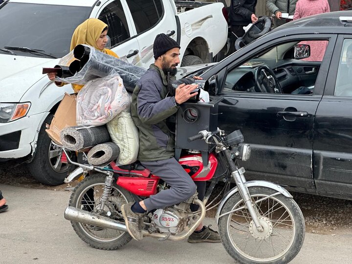 تقرير مصور/ جانب من تزويع العتبة الحسينية المقدسة للعوائل السورية النازحة الى لبنان