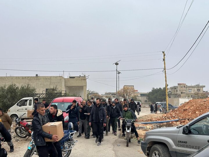 تقرير مصور/ جانب من تزويع العتبة الحسينية المقدسة للعوائل السورية النازحة الى لبنان