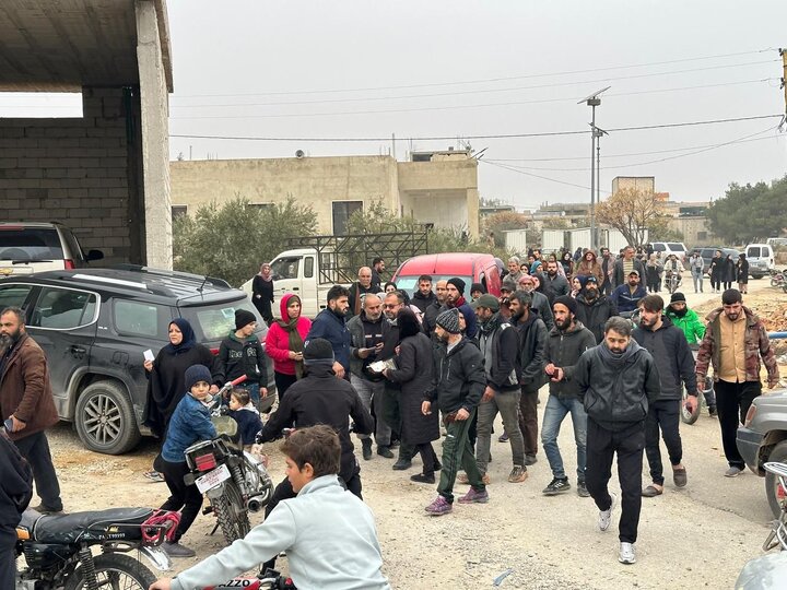 تقرير مصور/ جانب من تزويع العتبة الحسينية المقدسة للعوائل السورية النازحة الى لبنان