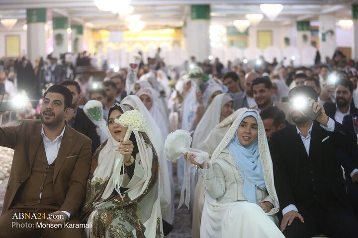 تقرير مصور/ مراسم احتفال زواج جماعي لطلبة الجامعات في حرم السيدة المعصومة (ع) بمناسبة ولادة السيدة الزهرا (ع)