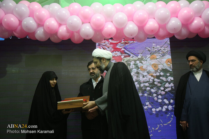 تقرير مصور/ مراسم احتفال زواج جماعي لطلبة الجامعات في حرم السيدة المعصومة (ع) بمناسبة ولادة السيدة الزهرا (ع)