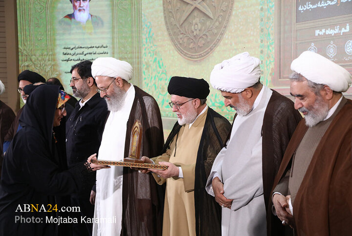 تقرير مصور/ حفل اختتام الدورة الثامنة والأربعين لمسابقات معارف القرآن الكريم في مدينة قم