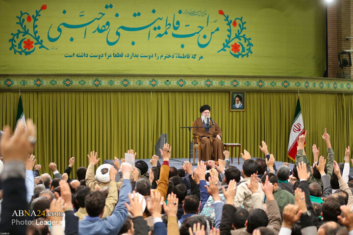 دیدار هزاران نفر از مداحان و ستایشگران اهل بیت(ع) با رهبر انقلاب