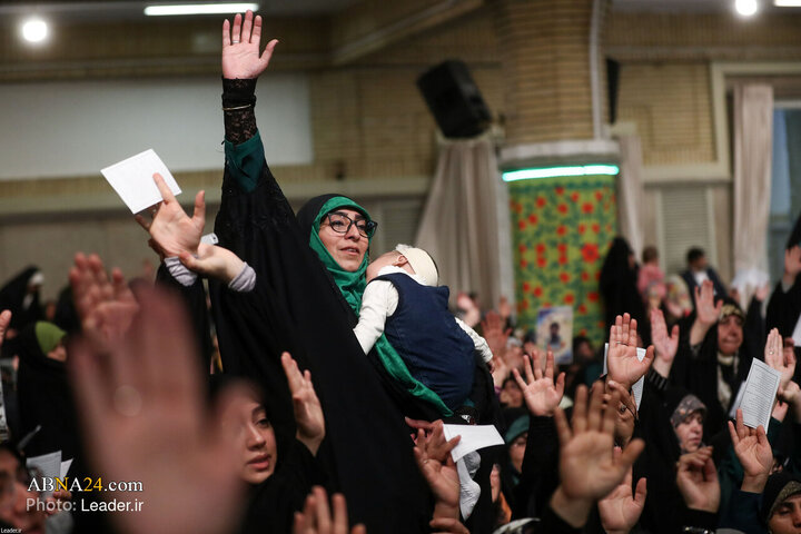 دیدار هزاران نفر از مداحان و ستایشگران اهل بیت(ع) با رهبر انقلاب