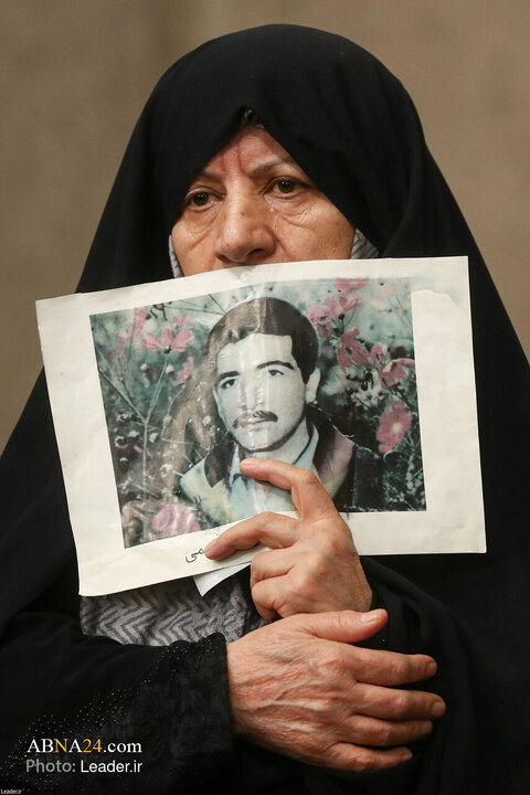 دیدار هزاران نفر از مداحان و ستایشگران اهل بیت(ع) با رهبر انقلاب