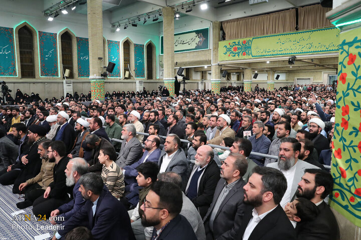 دیدار هزاران نفر از مداحان و ستایشگران اهل بیت(ع) با رهبر انقلاب