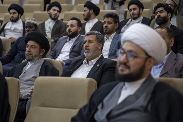 تقرير مصور/ إقامة ندوة علمية بمناسبة اليوم العالمي للغة العربية في النجف الأشرف