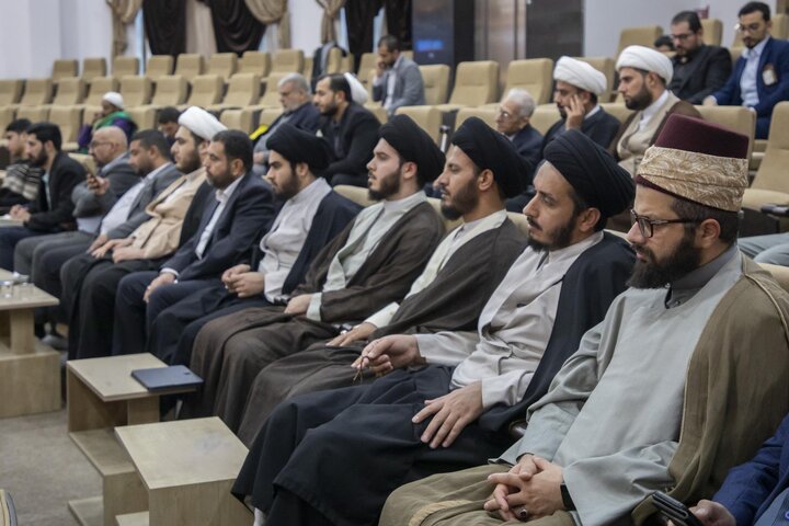 تقرير مصور/ إقامة ندوة علمية بمناسبة اليوم العالمي للغة العربية في النجف الأشرف