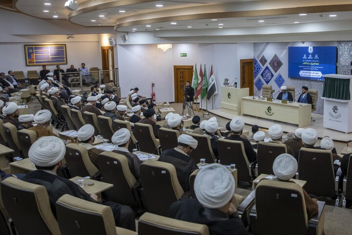 تقرير مصور/ إقامة ندوة علمية بمناسبة اليوم العالمي للغة العربية في النجف الأشرف