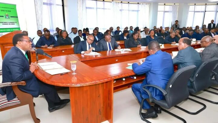 Viongozi wa Umma / Madeni