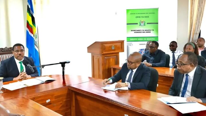 Viongozi wa Umma / Madeni