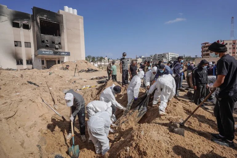Gaza Civil Defense Recovers 30 Bodies from Mass Grave