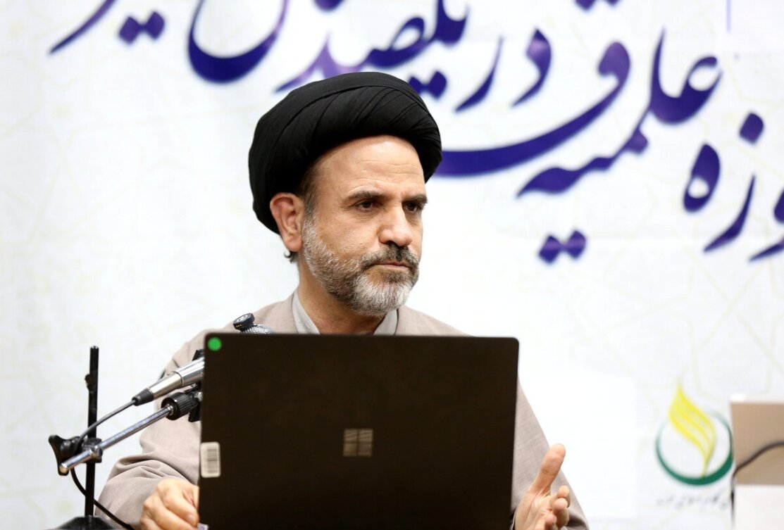 گزارشی از نشست علمی «تطور علوم سیاسی در یکصد سال اخیر حوزه علمیه قم»