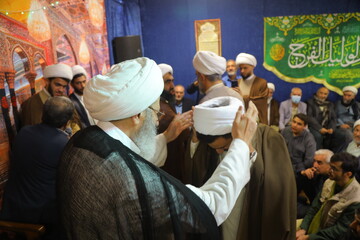 Фото | Һәзрәт Фатимә Зәһранын (Сәламуллаһи әлејһа) Милад Бајрамы мүнасибәтилә Ајәтуллаһ Фәгиһинин офисиндә Әммамә тәлтиф етмә мәрасими