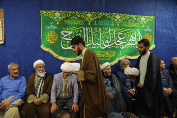 مراسم عمامه گذاری و جشن میلاد حضرت فاطمه زهرا(س)در بیت آیت‌الله فقیهی