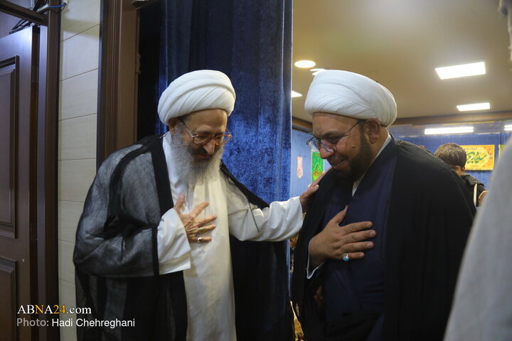 مراسم عمامه گذاری و جشن میلاد حضرت فاطمه زهرا(س)در بیت آیت‌الله فقیهی