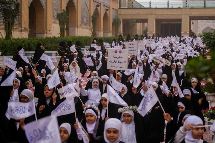 تقرير مصور/ حضور واسع للفتيات في احتفالية التكليف الشرعي السنوي بمناسبة ولادة السيدة "فاطمة الزهراء" (ع)