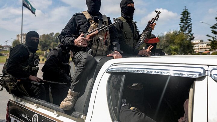 کشته شدن یک نیروی امنیتی حکومت جولانی در استان لاذقیه سوریه