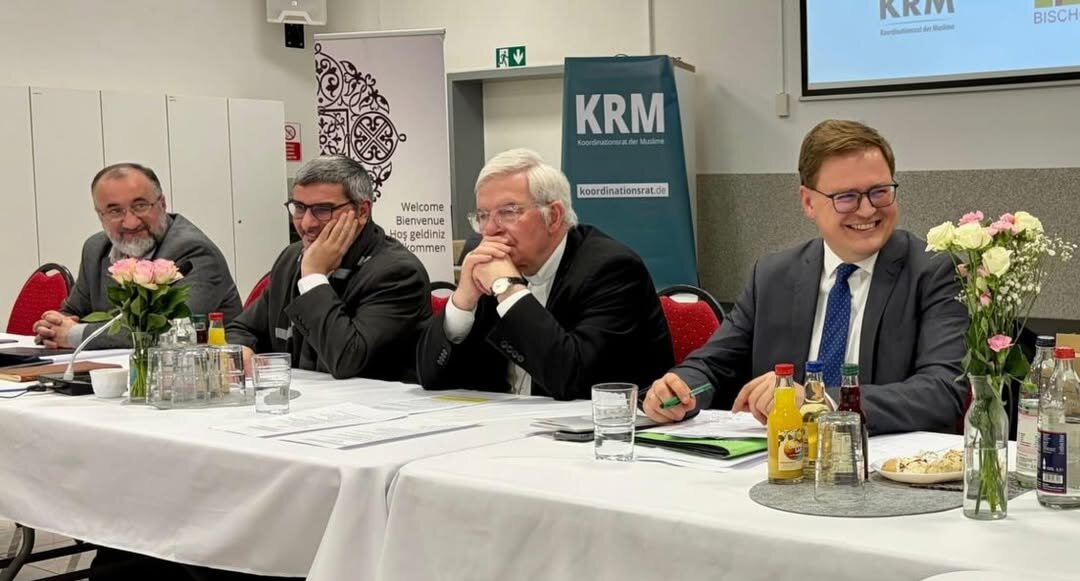 基督徒与穆斯林在德国一座清真寺举行会议，纪念《在我们的时代》文件60周年 + 图片