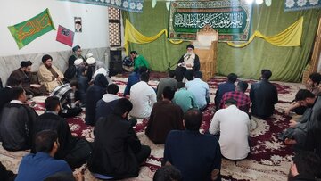 Photos: Commemoration of Martyr Scholar Andarzgoo Held at Madina al-Ilm seminary Qom