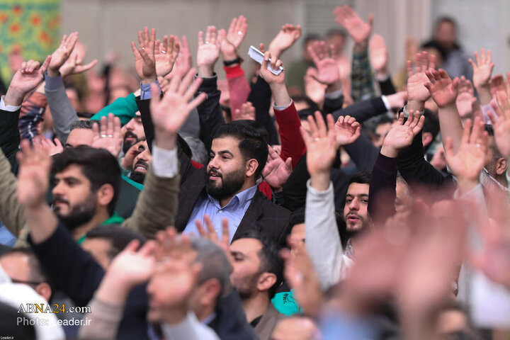 Photos: Imam Khamenei meets with elegists, eulogists