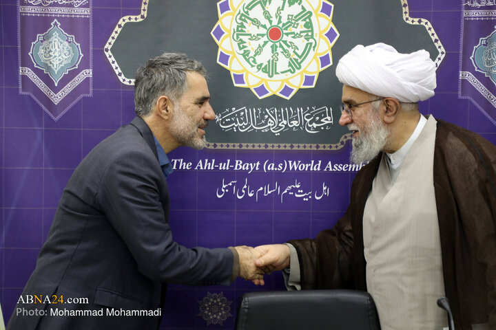 Photos: Members of "Andisheh Sharq Institute" meet Ayatollah Ramazani