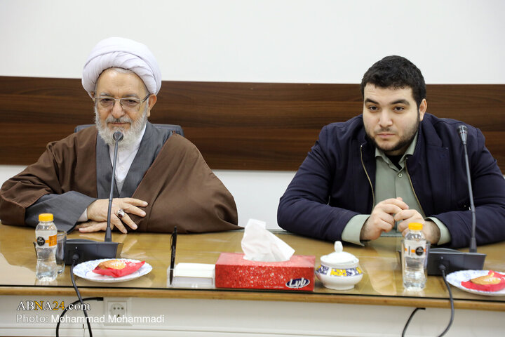 Photos: Members of "Andisheh Sharq Institute" meet Ayatollah Ramazani
