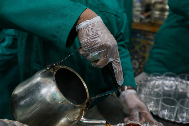 Informe fotográfico |Presencia de seminaristas nigerianos en la Casa de Té del santuario sagrado del Imam Alí ibn Musa ar-Rida (la paz sea con él)