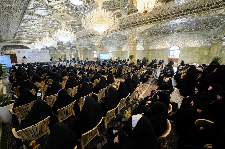 تقرير مصور/ انطلاق فعاليات الحفل المركزي النسوي ومشروع إرشاد الزائرة في العتبة العلوية المقدسة